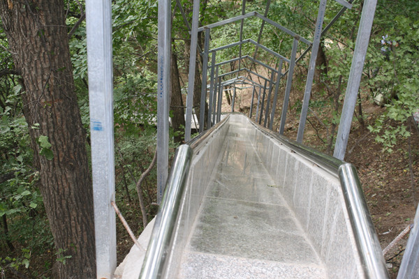 花岗岩滑道